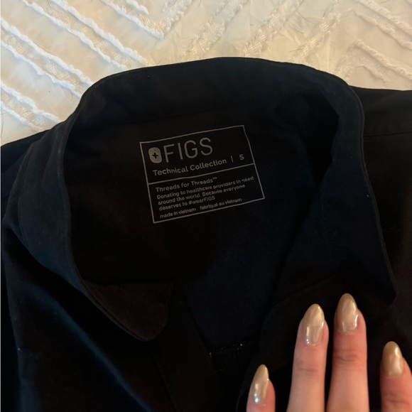 Used FIGS uniforms x4 (Black, pink, bright green, and orange) - Picture 3 of 7